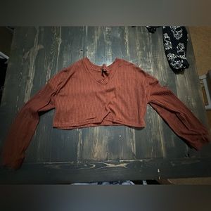 Cropped V-neck long sleeve